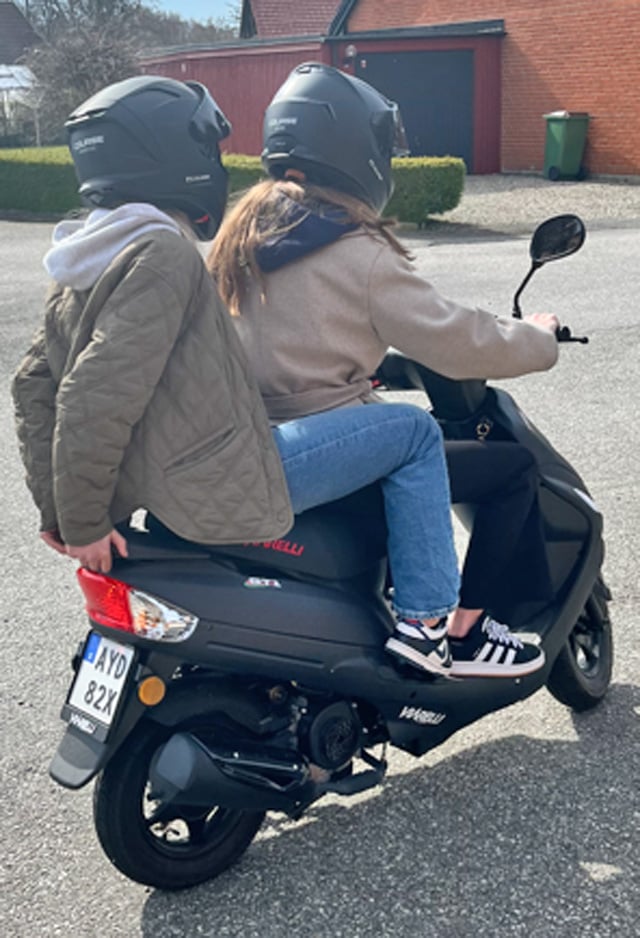 EU moped svart Viarelli GT1 stulen i Trelleborg