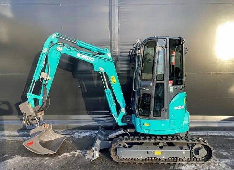 Minigrävare Kobelco SK25SR-6 stulen i Skullerud, Oslo