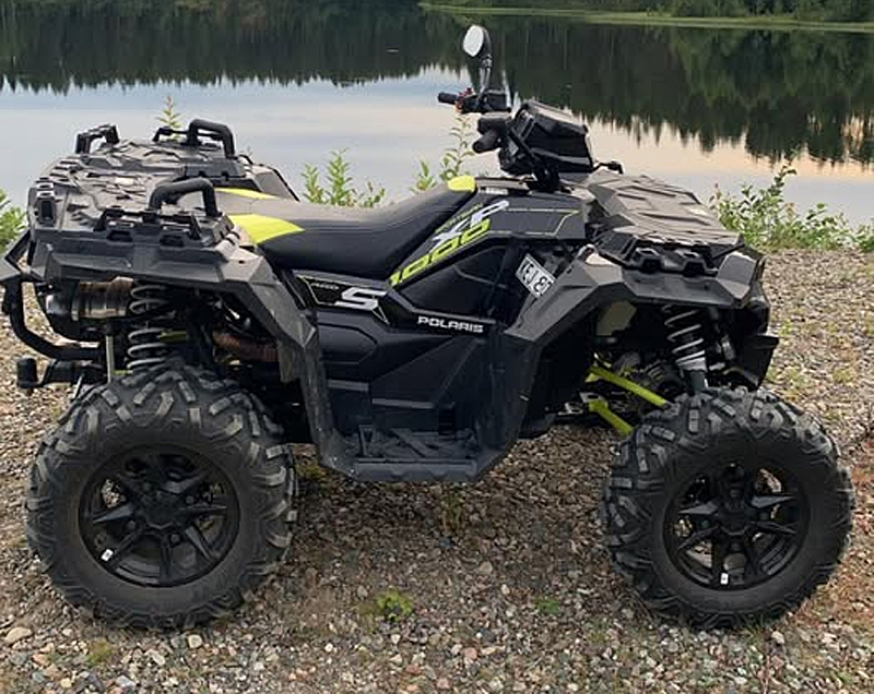 Fyrhjuling Polaris Sportsman XP 1000 S stulen i Hedfors nordväst om Byske