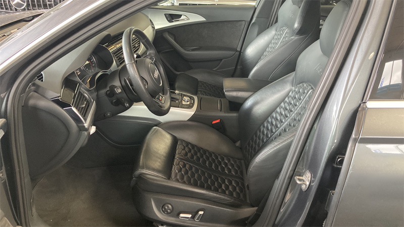 Mörkgrå metallic Audi RS6 Avant Quattro stulen i Åstorp nordost om Helsingborg