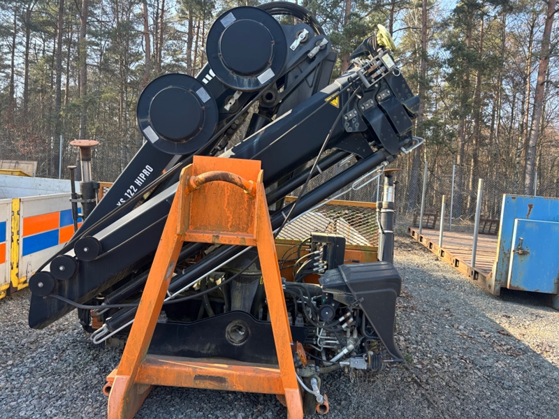 CMT lastväxlarflak med HIAB kran stulet i Hässleholm