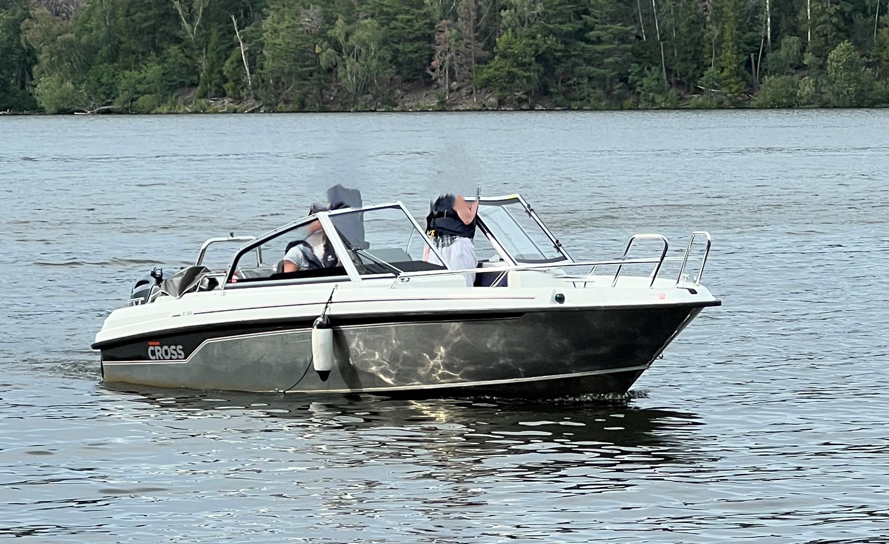 Yamarin Cross 57 BR stulen i Nykvarn