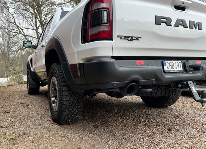 Vit RAM 1500 TRX Crew Cab stulen i Verum mellan Vittsjö och Osby