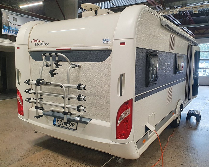Husvagn Hobby 545 KMF stulen i Boden